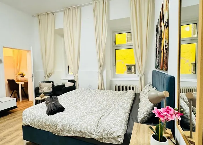 Private Rooms In 5Br Apartment Near Matzleinsdorfer Platz